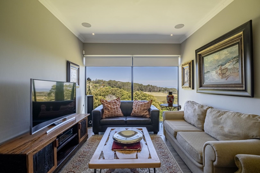 4 Bedroom Property for Sale in Kragga Kamma Eastern Cape